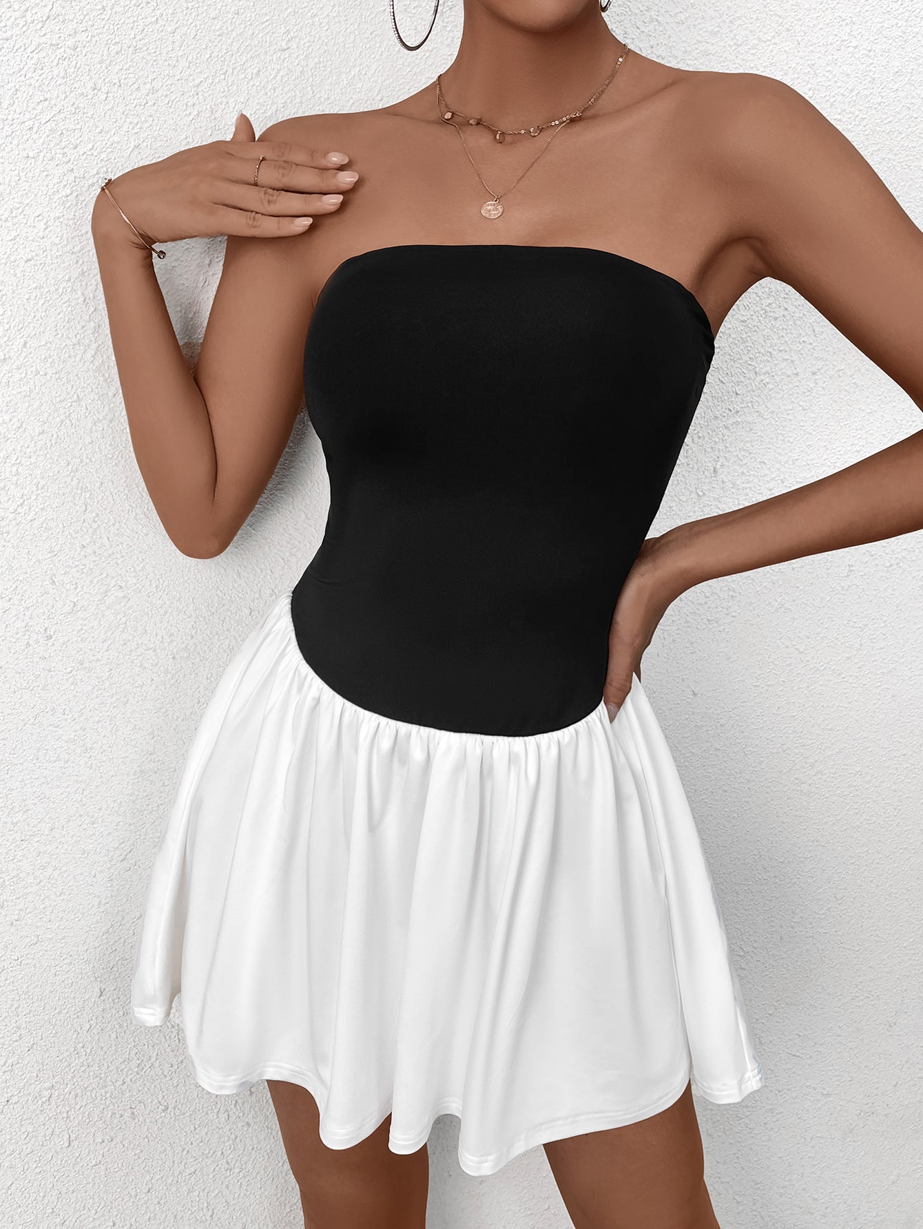 patchwork tube contrast mini dress#color_black
